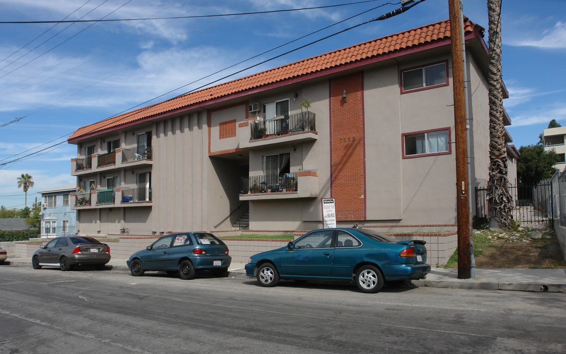 Mountain View Apartments in Tujunga, CA - Building Photo