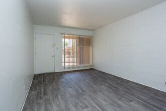 Country Club Apartments in Tucson, AZ - Foto de edificio - Interior Photo