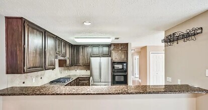 14127 Withersdale Dr in Houston, TX - Building Photo - Building Photo