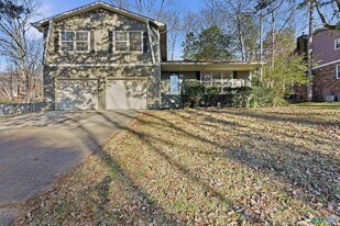 11303 Mountain Crest Dr SE in Huntsville, AL - Building Photo