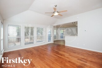 729 Pace Dr in Denton, TX - Foto de edificio - Building Photo