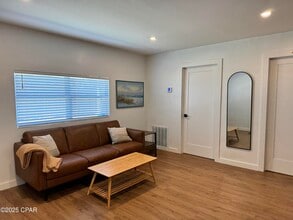 6427 Oak Shr Dr in Panama City, FL - Building Photo - Building Photo