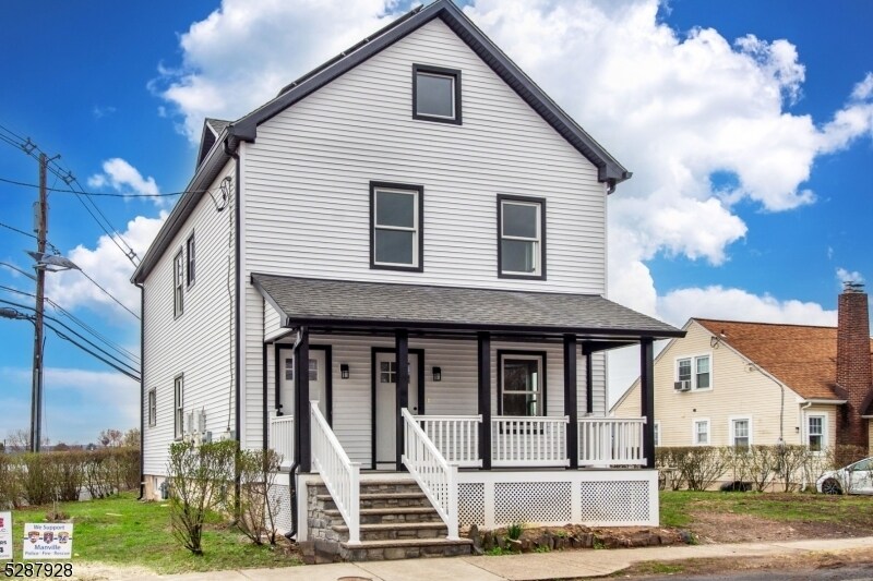 17 N Weiss St, Unit 1 in Manville, NJ - Foto de edificio