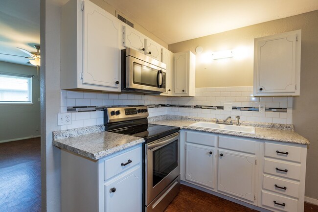 property at 1304 N Irvington Ave