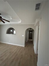 19 S 1st Ave in Edinburg, TX - Building Photo - Building Photo