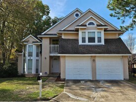 2910 Skypark Dr in Houston, TX - Building Photo