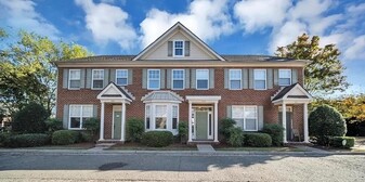 7610 Restmere Rd, Unit 309 in Norfolk, VA - Building Photo