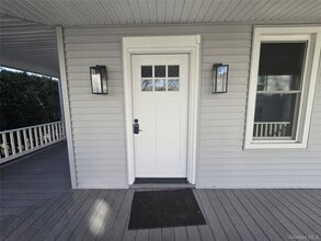 10 Ohio Ave in Port Washington, NY - Building Photo - Building Photo