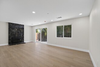 7898 Fiesta Ln in Cupertino, CA - Building Photo - Building Photo