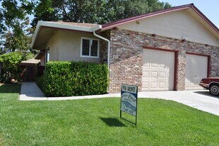 442 Fir St in Vacaville, CA - Building Photo