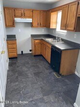 2022 W Main St in Louisville, KY - Building Photo - Building Photo