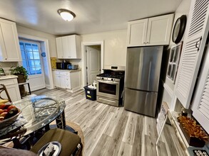 491 Knapps Hwy in Fairfield, CT - Building Photo - Building Photo