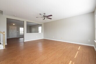 76 Averasboro Dr in Clayton, NC - Foto de edificio - Building Photo