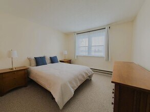 7 Onota Ln in Pittsfield, MA - Building Photo - Building Photo