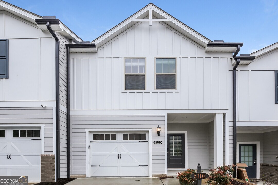 5110 Glade Park Dr in Lilburn, GA - Building Photo