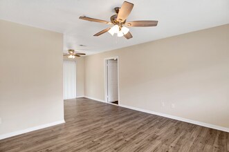5648 Collinswood Dr in Milton, FL - Building Photo - Building Photo