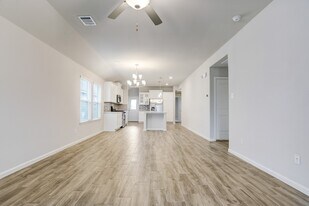 6823 Escondido Dr in Arcola, TX - Building Photo