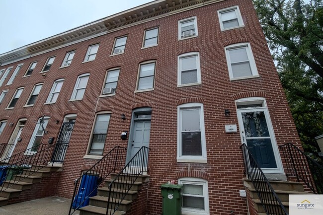 1028 W Lombard St in Baltimore, MD - Foto de edificio - Building Photo