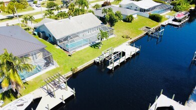 1934 Everest Pkwy in Cape Coral, FL - Building Photo - Building Photo