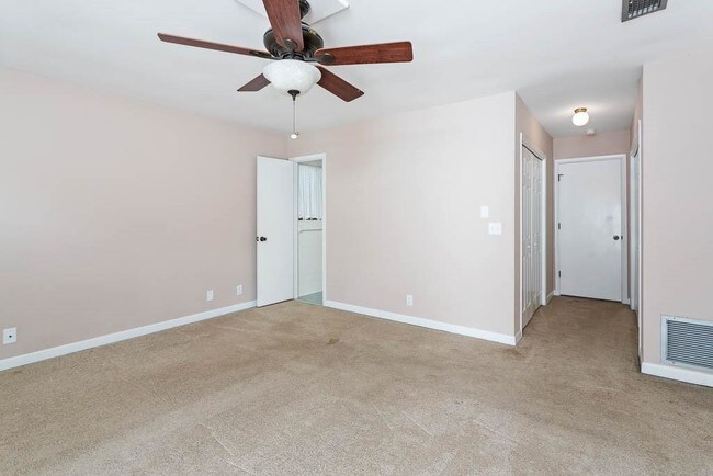 303 Reynoso Ave in St. Simons Island, GA - Building Photo - Building Photo