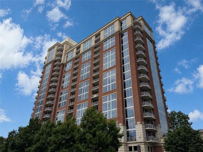 property at 1820 Peachtree St NW