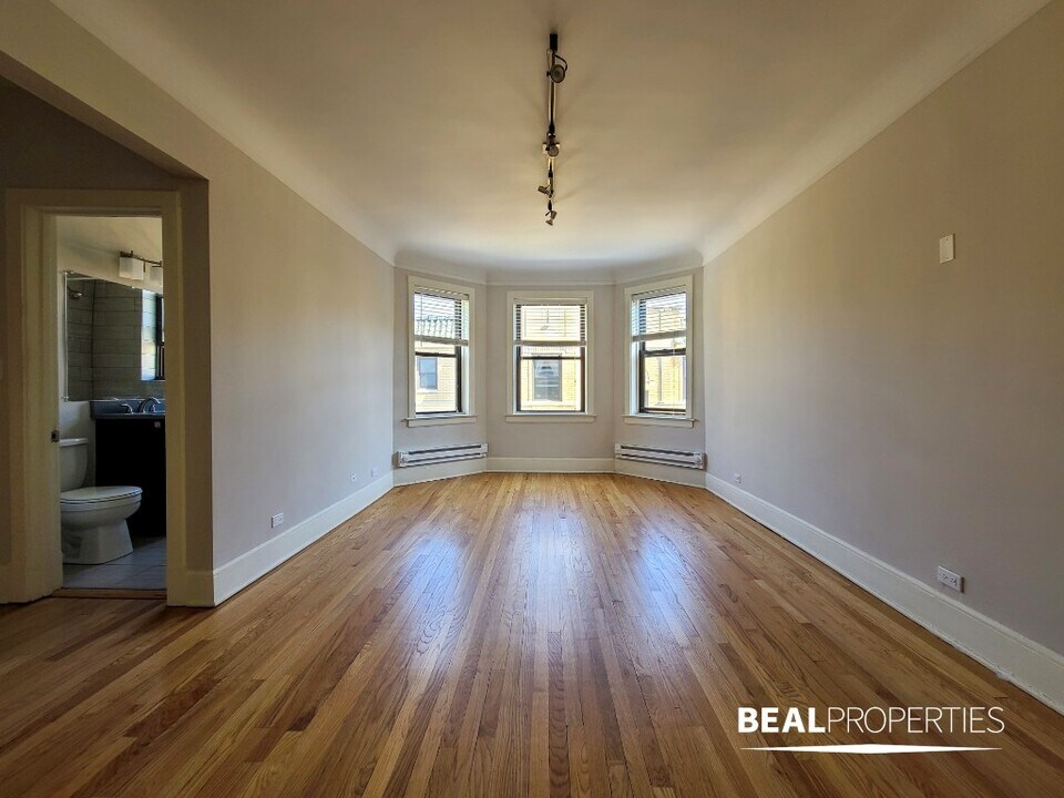 2317.5 N Rockwell St-Unit -A3 in Chicago, IL - Building Photo