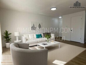 Centrally Located Ground floor Remodeled 1 in Burien, WA - Foto de edificio - Interior Photo