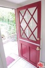 15237 Del Gado Dr in Los Angeles, CA - Building Photo - Building Photo