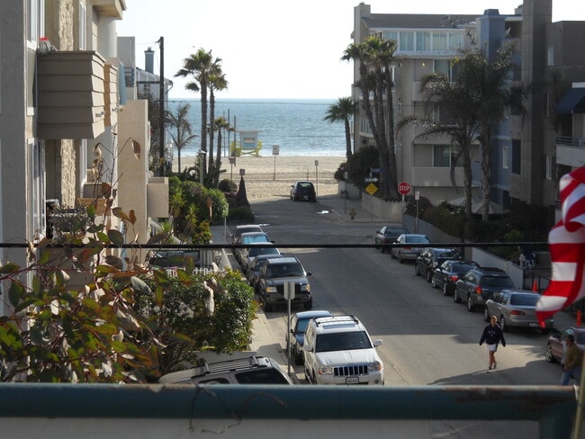 property at 100 Driftwood St