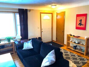 6725 Eliot View Rd in Minneapolis, MN - Building Photo - Building Photo