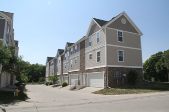 Village at North Pointe in Grimes, IA - Building Photo - Building Photo