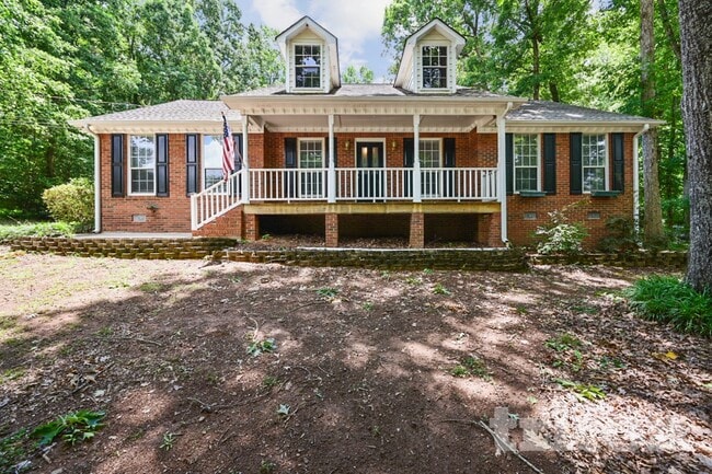 property at 184 Bradford Pl