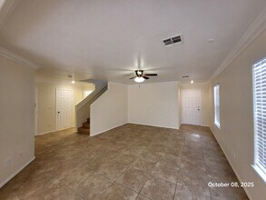 9986 Shallot Ct in Las Vegas, NV - Foto de edificio - Building Photo