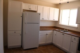 5656 Sun Valley Dr in El Paso, TX - Building Photo - Building Photo
