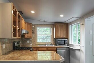 127R Leonard St in Gloucester, MA - Building Photo - Building Photo