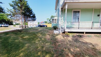 1003 Rivermont Ave in Lynchburg, VA - Building Photo - Building Photo
