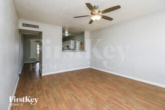 15035 N 28th Ave in Phoenix, AZ - Building Photo - Building Photo