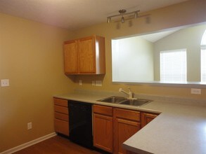 8102 Lois Ln in Liberty Township, OH - Building Photo - Building Photo