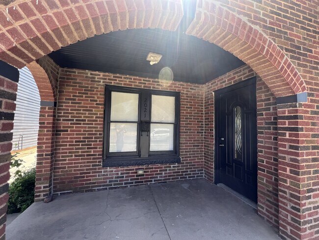 2021 15th St in Lubbock, TX - Building Photo - Building Photo