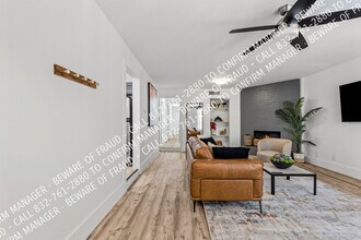 12811 Pandora Dr in Dallas, TX - Building Photo - Building Photo