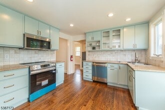4 Mechanic St in Roxbury Township, NJ - Building Photo - Building Photo