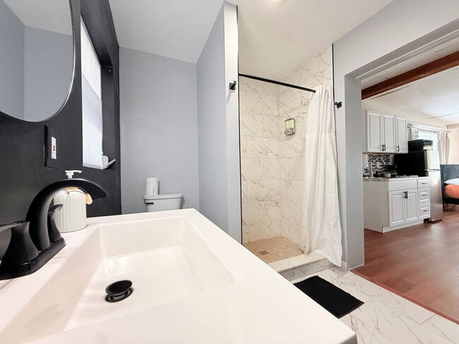 property at 904 15th St NE