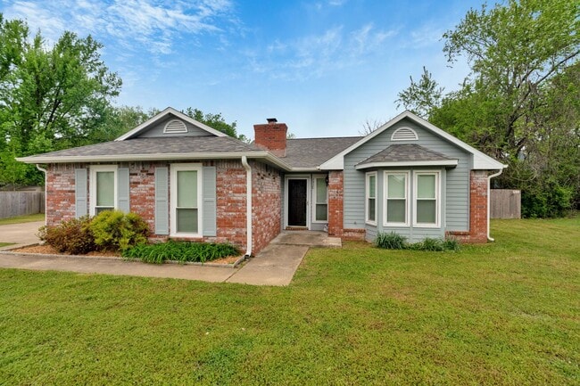 1517 E Devonshire Pl in Fayetteville, AR - Building Photo - Building Photo