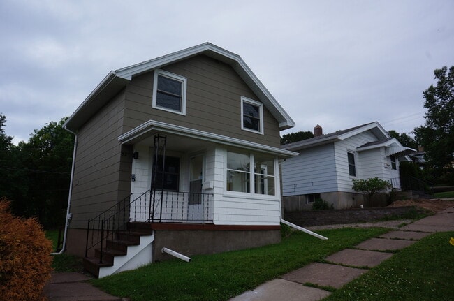property at 523 N 11th Ave W