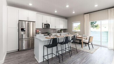 11442 S Hollybrook Loop in South Jordan, UT - Building Photo - Building Photo