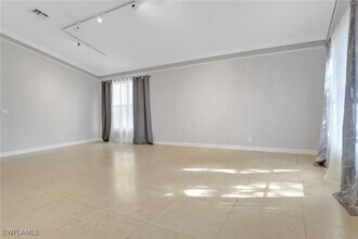 15028 Savannah Dr in Naples, FL - Foto de edificio - Building Photo
