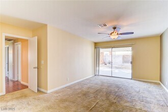 5221 Percheron St in Las Vegas, NV - Building Photo - Building Photo