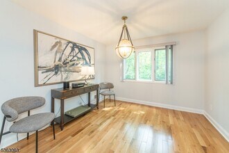 39 Patriots Rd in Morris Plains, NJ - Building Photo - Building Photo