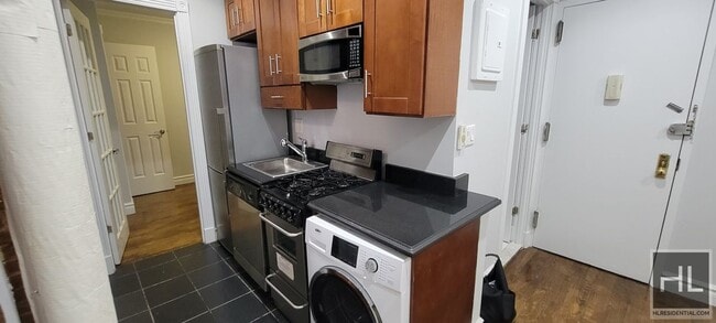 property at 416 E 13th St