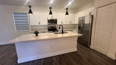 3423 W 110th St in Hialeah, FL - Building Photo - Building Photo